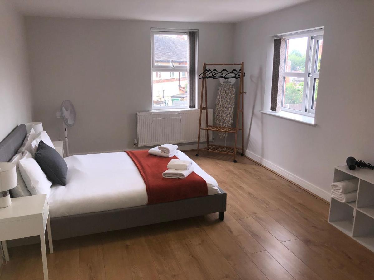 2 Bedroom Large First Floor Apartment With Free Parking Loughborough Eksteriør bilde